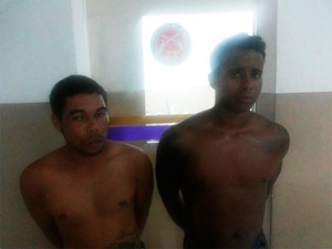 Suspeitos foram localizados em Igrapiúna (Foto: Divulgação/Polícia Civil)