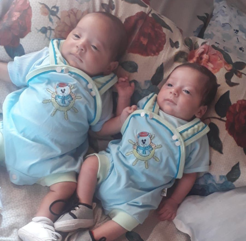 Casal também tem gêmeos  — Foto: Arquivo Pessoal/ Divulgação 