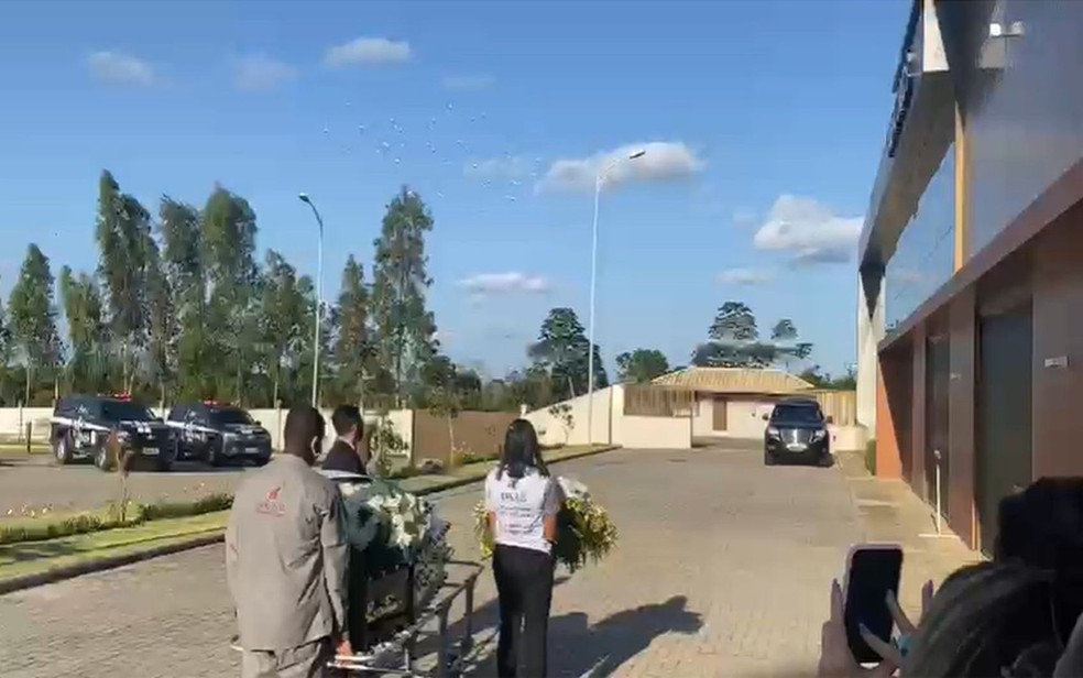 Cerimônia de cremação em Alagoinhas — Foto: SSP/SE