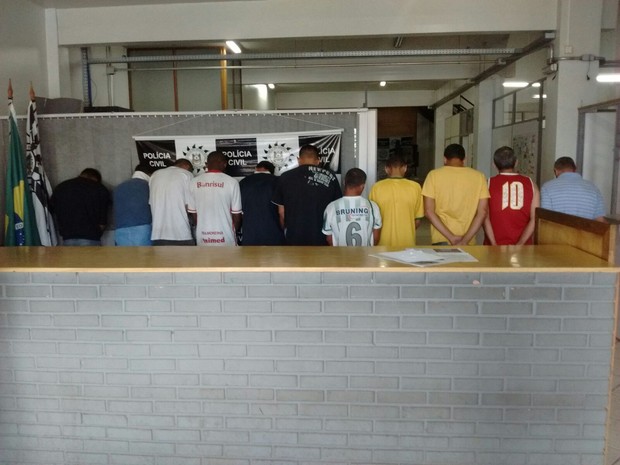 Polícia Civil prendeu 12 suspeitos de integrar quadrilha de roubo de carros (Foto: Polícia Civil/Divulgação)