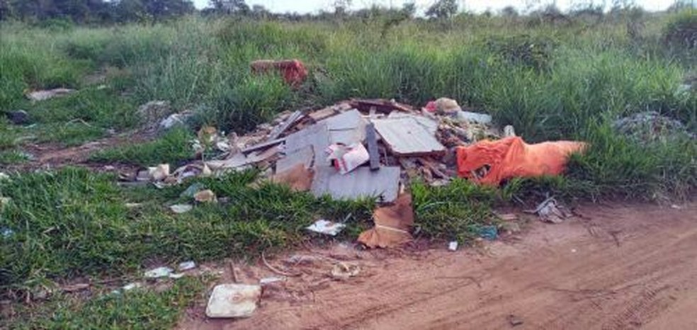 Trilha é utilizada para descarte inadequado de resíduos sólidos em Vilhena (RO) — Foto: Prefeitura de Vilhena/Divulgação