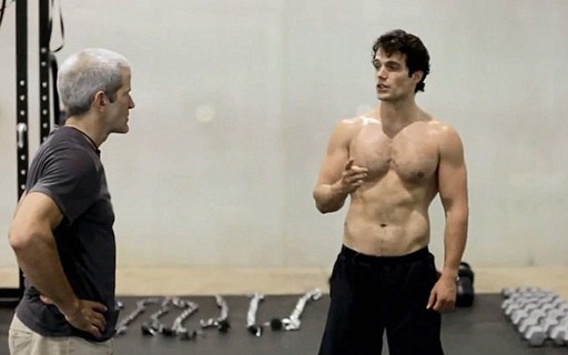 Antes e depois de Henry Cavill Superman Fotos mostram incrível ganho  muscular de 18 libras para o Homem de Aço