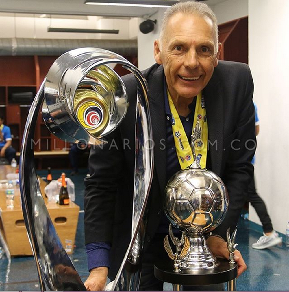 Internado, técnico de rival do Corinthians na Libertadores deve perder estreia