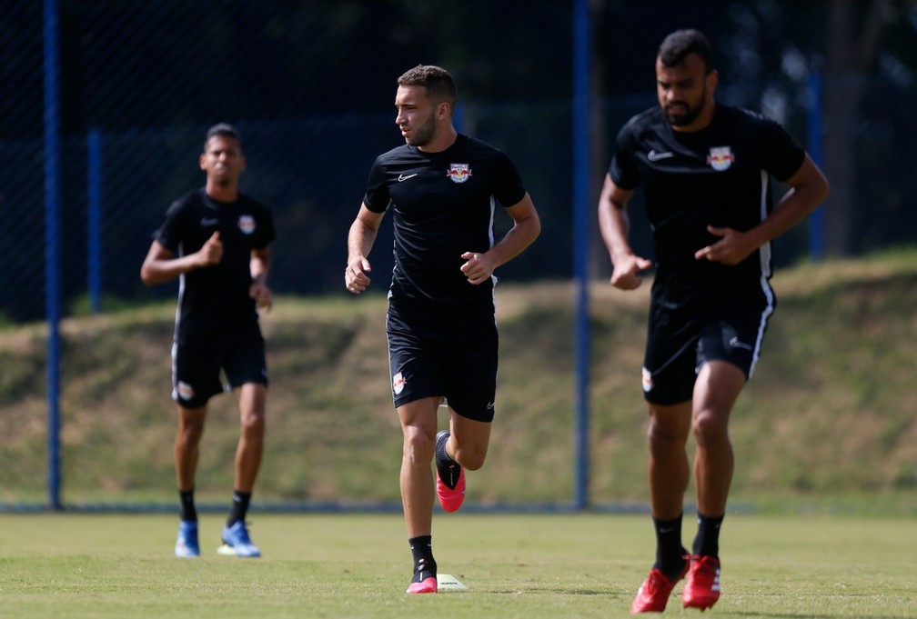 Quem treina o Bragantino?