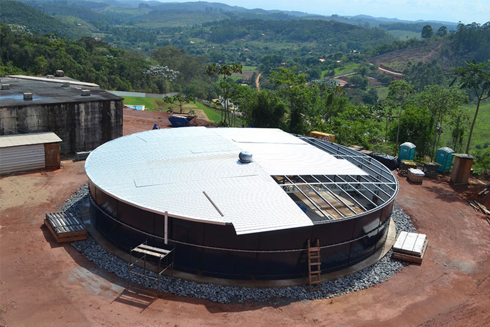 Novo reservatório em construção próximo ao condomínio do Recanto das Acácias em Viçosa  — Foto: Saae/Divulgação