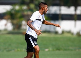 Paulinho Santos (Foto: Ricardo Saibun / Divulgação Santos FC)