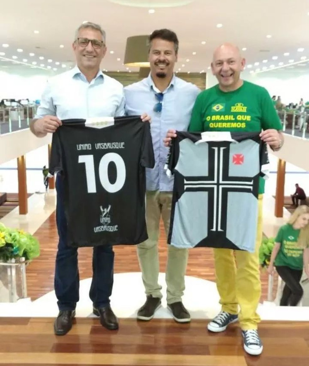 Alexandre Campello, Flavio Moreno e Luciano Hang em reuni�o em Santa Catarina � Foto: Reprodu��o