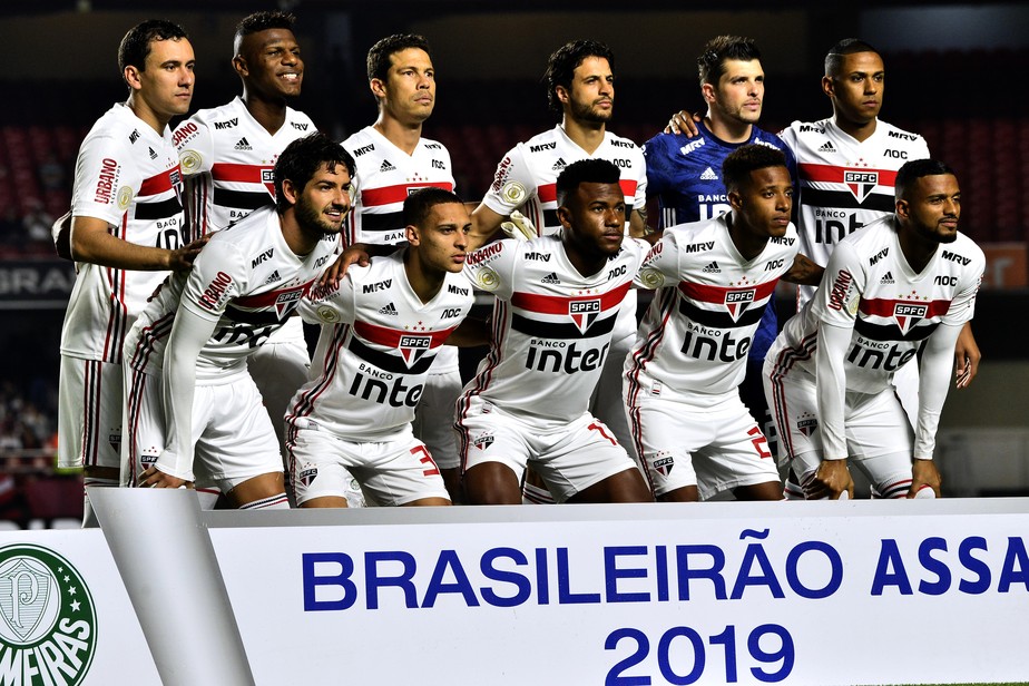 Atuações do São Paulo: time faz ótimo primeiro tempo e cai na etapa final em clássico