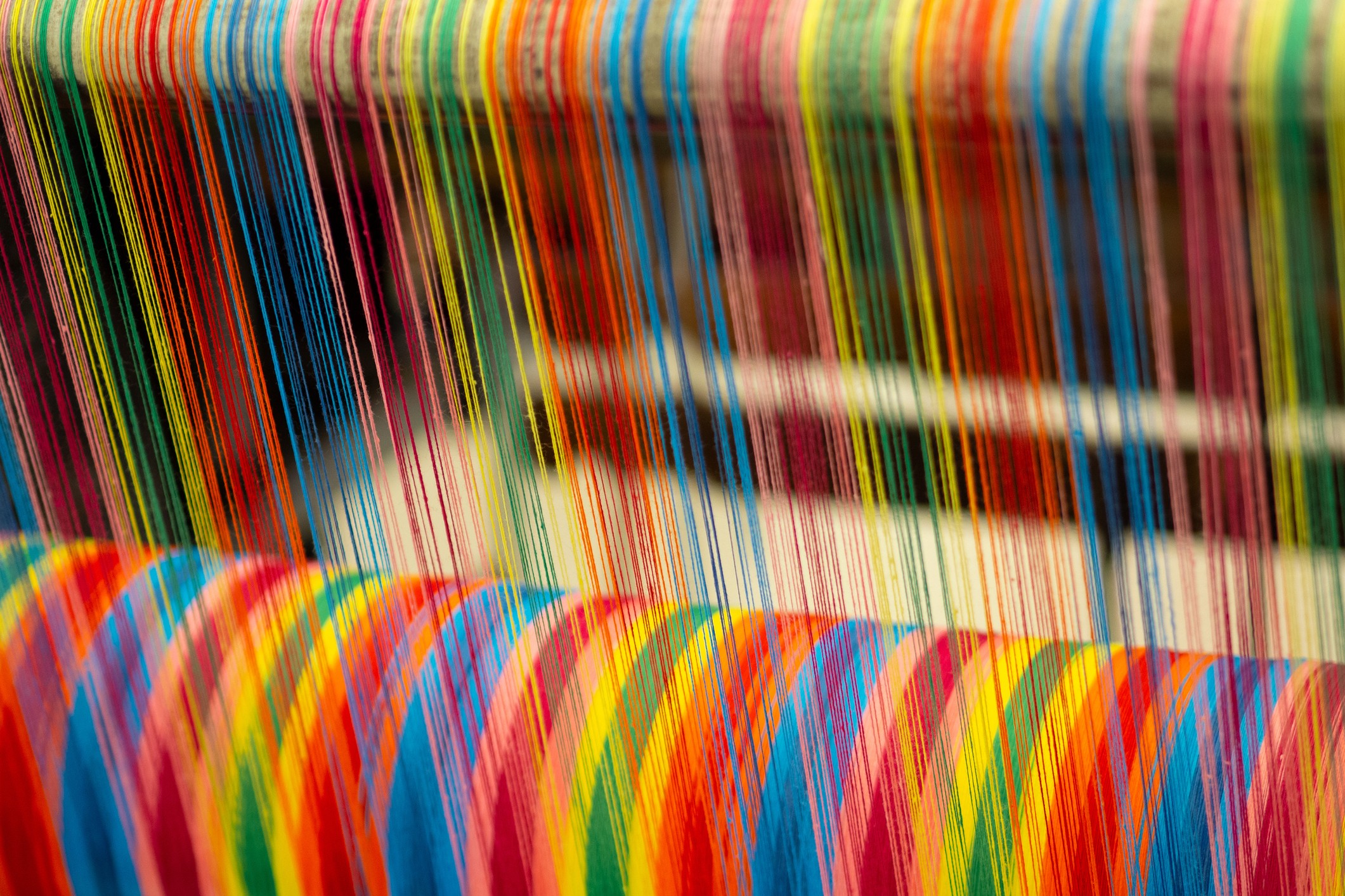 Indústria têxtil (Foto:  Ron Voorhuis / EyeEm via Getty Images)