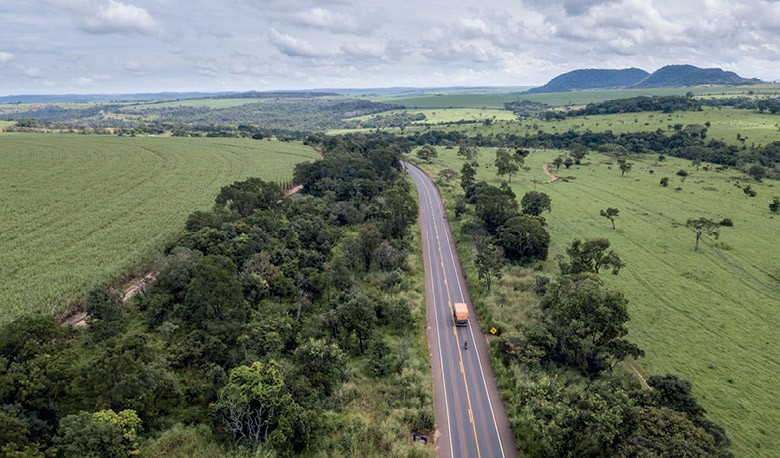 Dossiê Caminhos da Safra - Trecho da BR-364 ligando as regiões Centro-Oeste e Sudeste (Foto: José Medeiros)