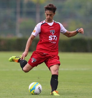 Rodrigo Caio aceita voltar a jogar como volante: 'Estou adaptado'