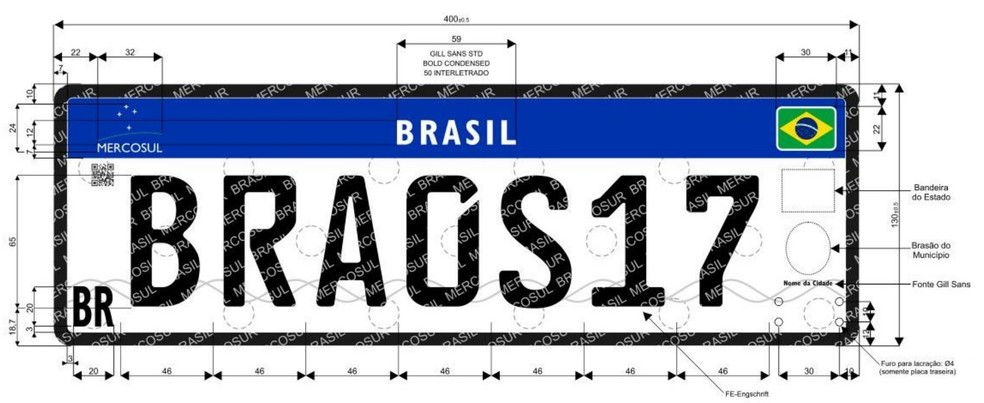 Placa Mercosul prevista pelos órgãos oficiais com espaço à direita para bandeira do estado e brasão do município — Foto: Denatran