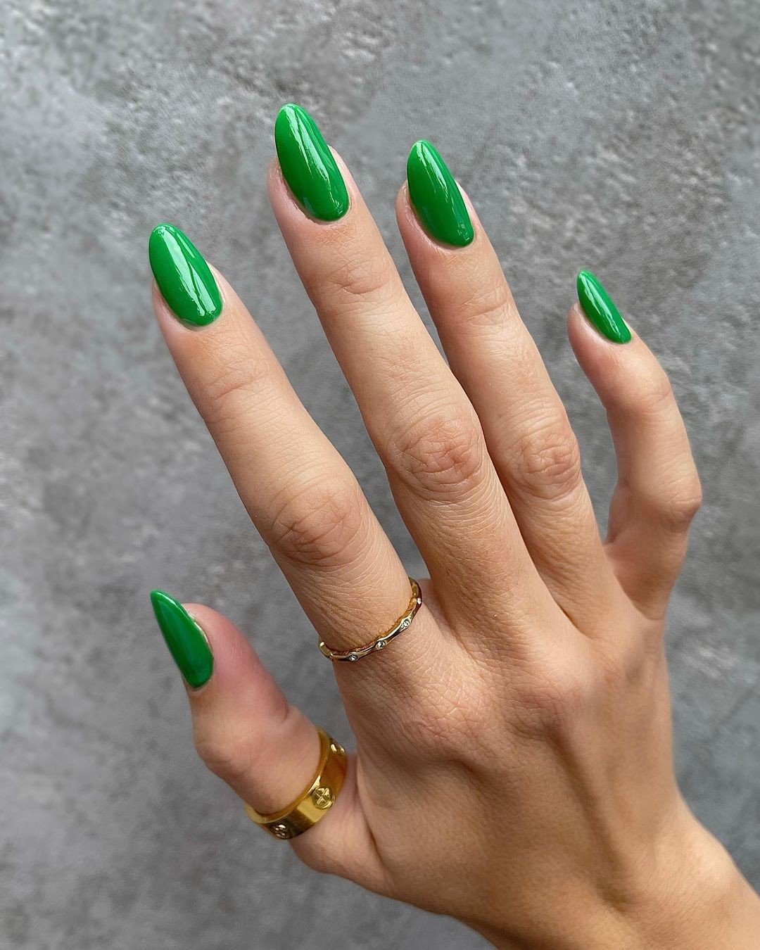 Unha verde (Foto: Instagram/ @beautyworksbyamy)