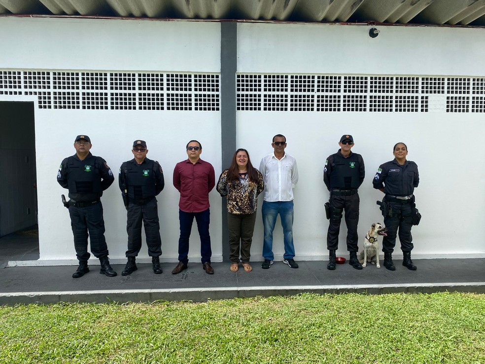 Capit&atilde;o perfilado com seus colegas. O grupo atua na seguran&ccedil;a do Centro Administrativo, em Natal &mdash; Foto: Pedro Henrique Trindade/Inter TV Cabugi