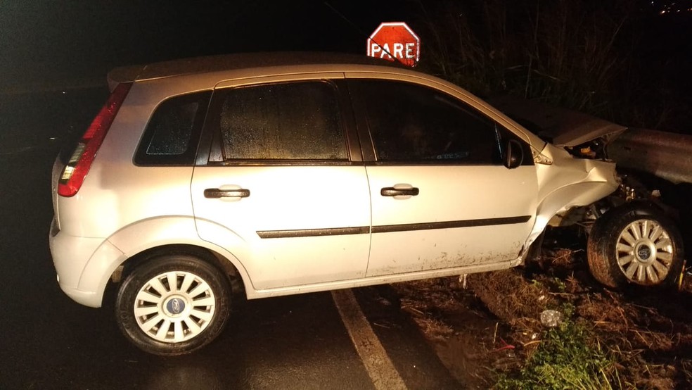 Um dos acidentes foi em Pacaembu, por volta das 23h40 — Foto: Polícia Rodoviária