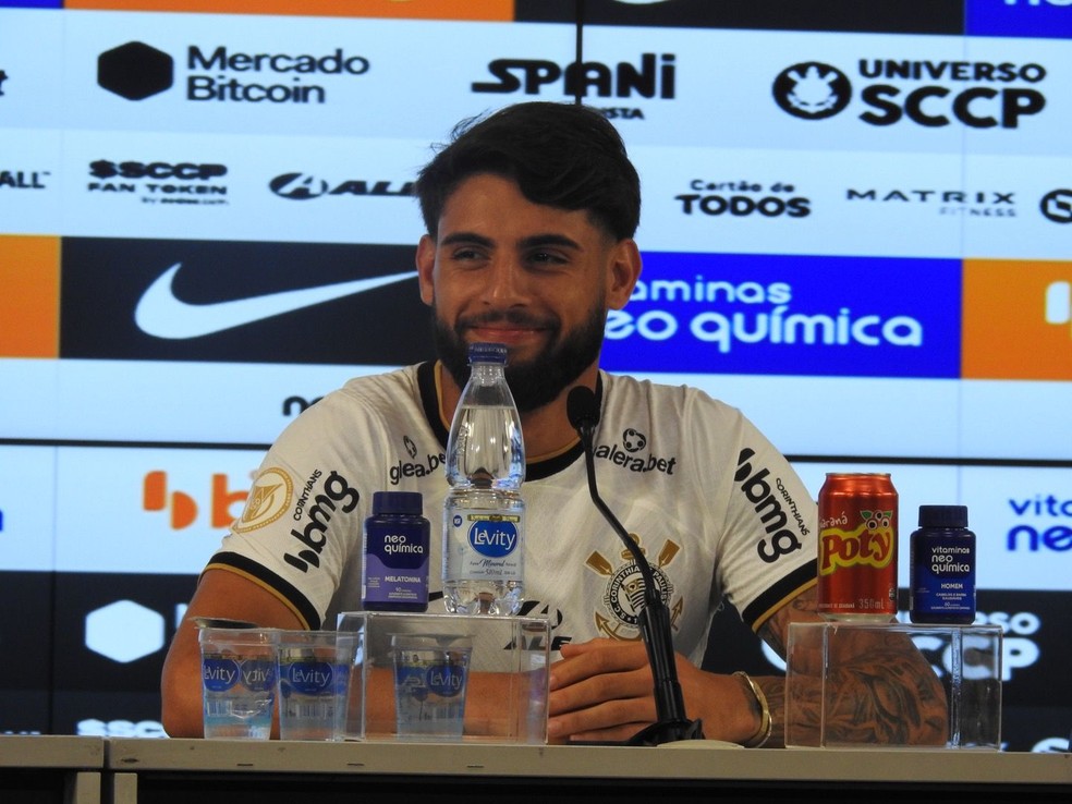 Yuri Alberto em entrevista coletiva no Corinthians — Foto: Marcelo Braga