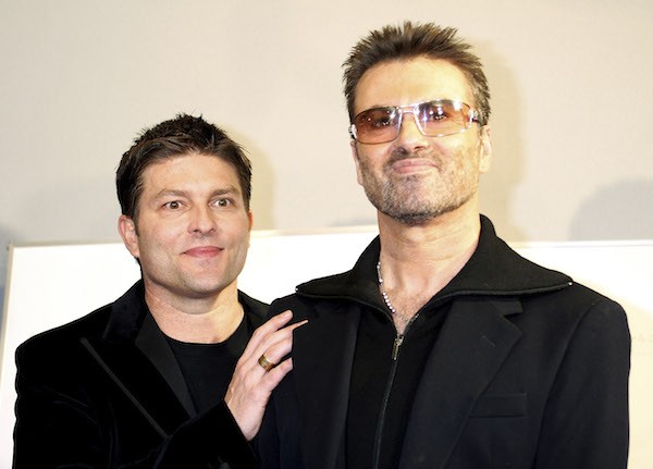 O cantor George Michael e o empresário Kenny Goss (Foto: Getty Images)