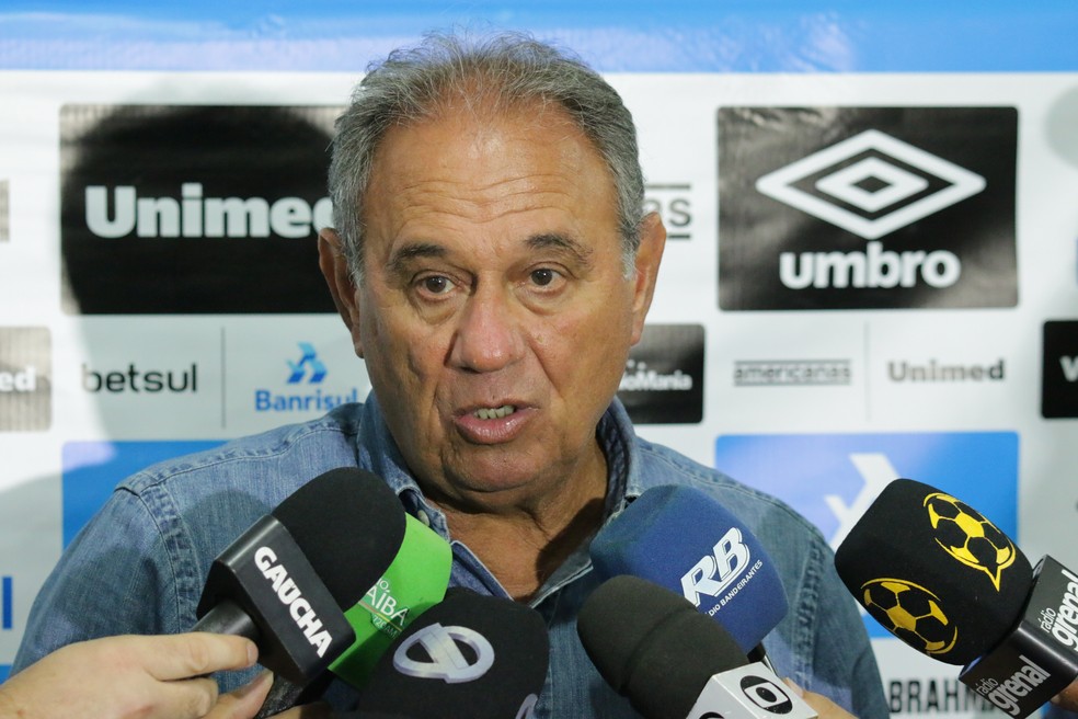 Denis Abrahão afirma que o Grêmio não vai trocar de treinador: temos que ter inteligência para administrar um momento de crise