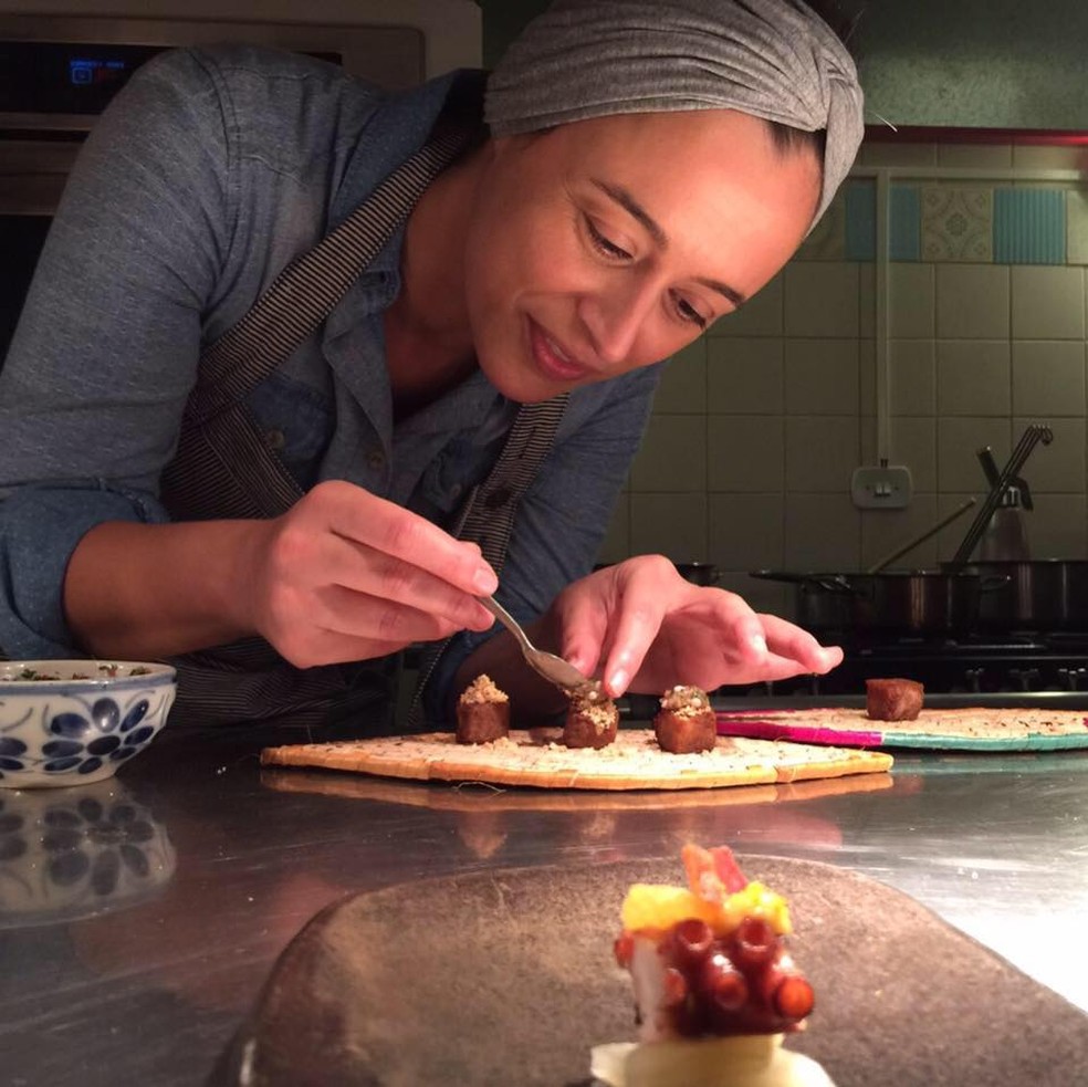 Bel Coelho é uma das chefs mais renomadas do país — Foto: Reprodução/Facebook