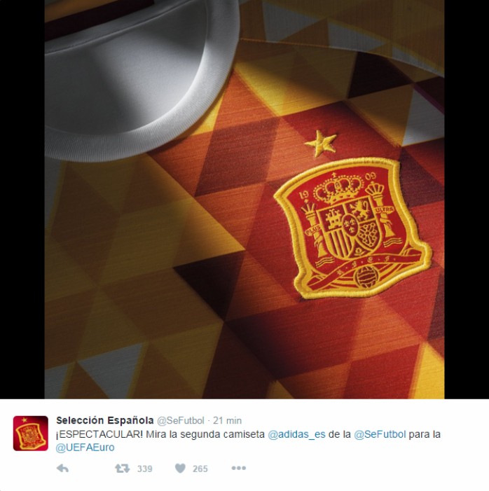 Uniforme reserva Espanha