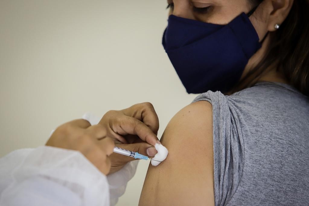 Vacinação abaixo de 60 anos e sem comorbidades começou em 53% das cidades (Foto: Governo do Estado de São Paulo)