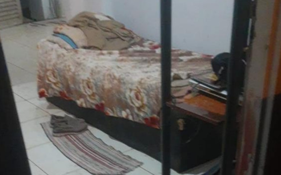Homem é morto em quarto de casa em Uruaçu, Goiás — Foto: Divulgação/Polícia Civil