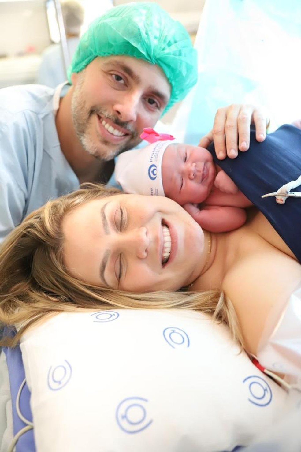 Isabella Cecchi d&aacute; a luz &agrave; Bia, sua primeira filha &mdash; Foto: Talita Ciardi