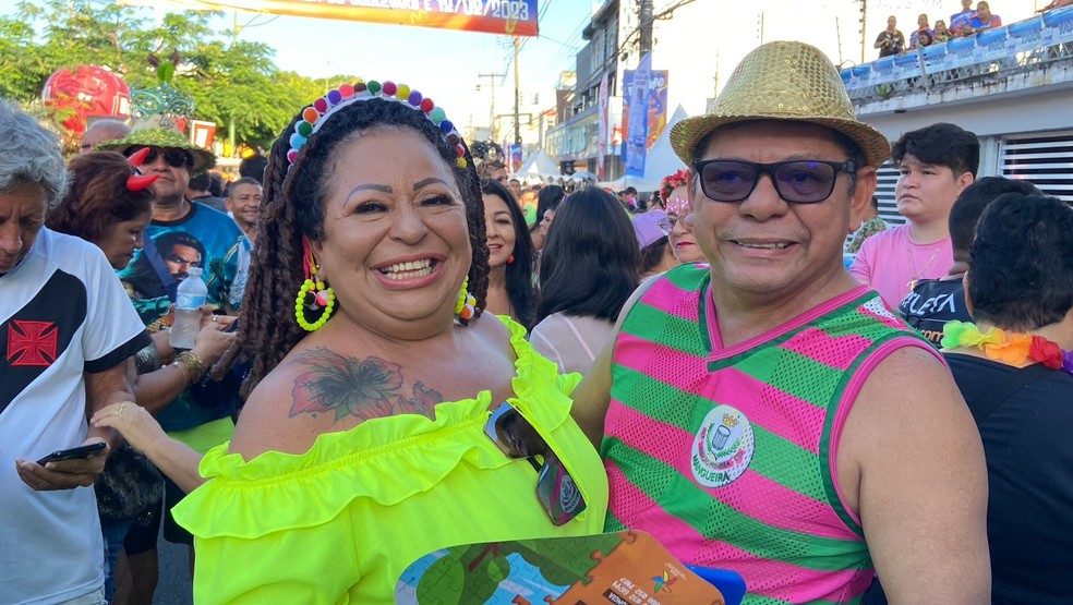 Cantora B&aacute;rbara Bianca curtiu a Banda do Boulevard acompanhada de amigos. &mdash; Foto: Patrick Marques/Rede Amaz&ocirc;nica