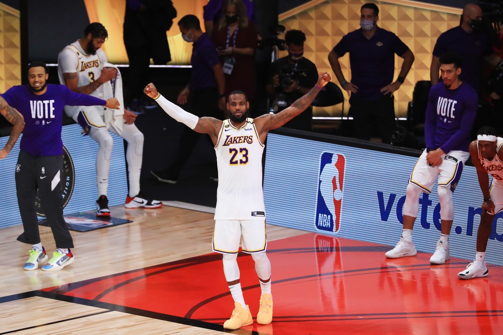 LeBron na final da NBA (jogo 6): Heat x Lakers — Foto: Mike Ehrmann / Getty Images
