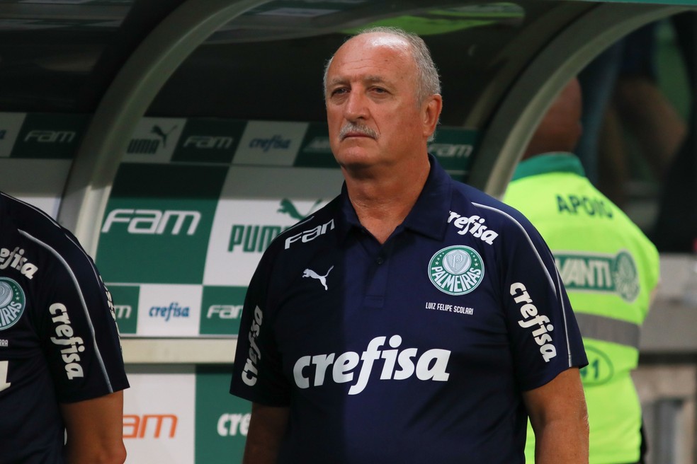 Felipão na partida contra o Botafogo-SP — Foto: Ricardo Moreira/Fotoarena/Estadão Conteúdo