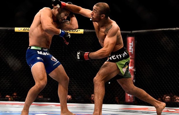 José Aldo e Chad Mendes lutaram em última edição 2014 do UFC no Rio (Foto: Buda Mendes/Getty Images)