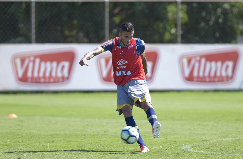 Rafael Marques cita experiência para justificar escolha de Mano por ele