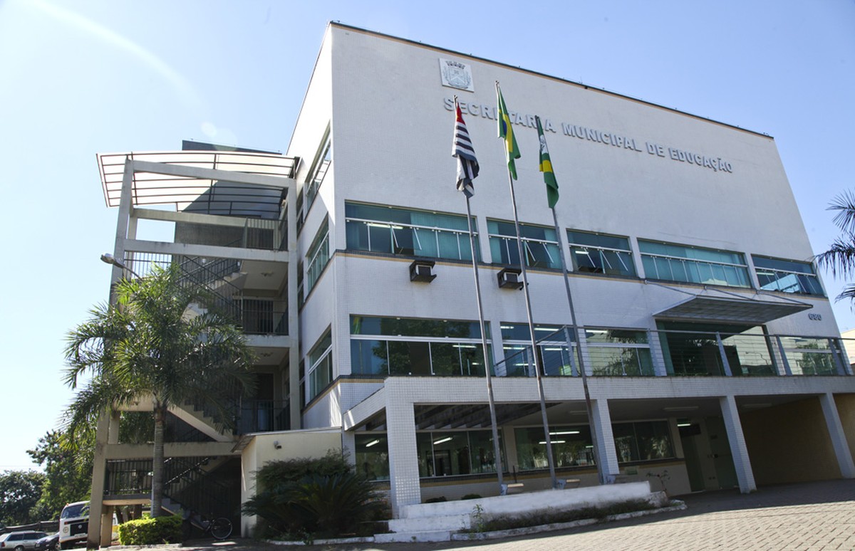 Escola estadual tem aulas presenciais suspensas após confirmação de caso de Covid em Santa
