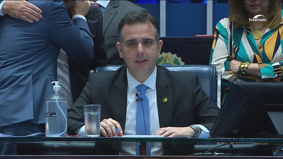 O presidente do Senado e do Congresso, Rodrigo Pacheco (PSD-MG), discursou após ter sido reeleito para o posto — Foto: Reprodução
