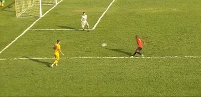 Garotos de Flamengo, Inter e São Paulo disputam lance mais bizarro