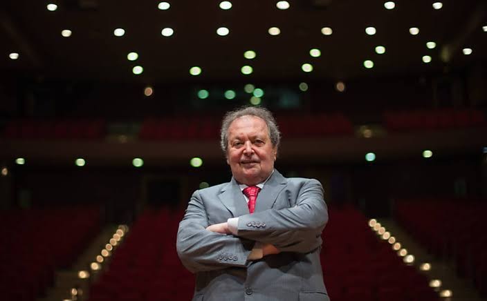 Corpo de João Carlos di Genio, fundador do grupo Unip/Objetivo, é enterrado em SP