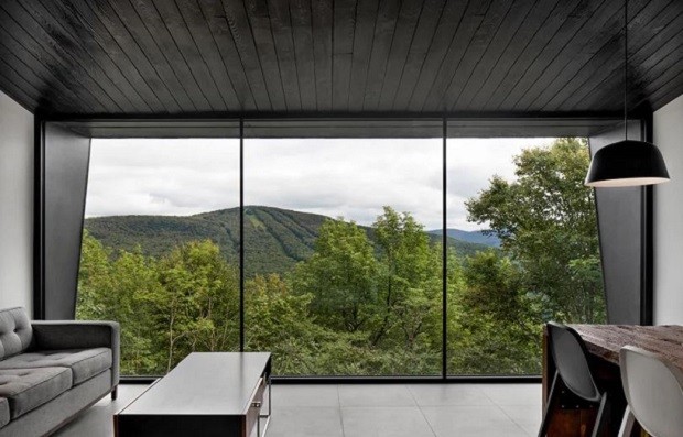 Casa em formato de cabines chama atenção em montanhas de Quebec (Foto: Divulgação /  nature humaine)