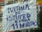 Ato de repúdio ao estupro de jovem no Rio acontece na Av. Paulista
