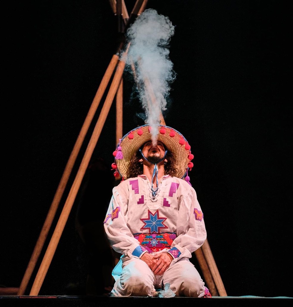 Companhia chilena realiza o espetáculo ‘Fuego Rojo’ no Centro Cultural Matarazzo, em Presidente Prudente (SP) — Foto: Divulgação