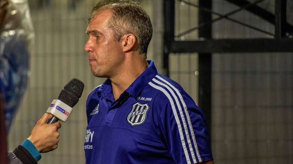 Você aprova a contratação de Eduardo Baptista?