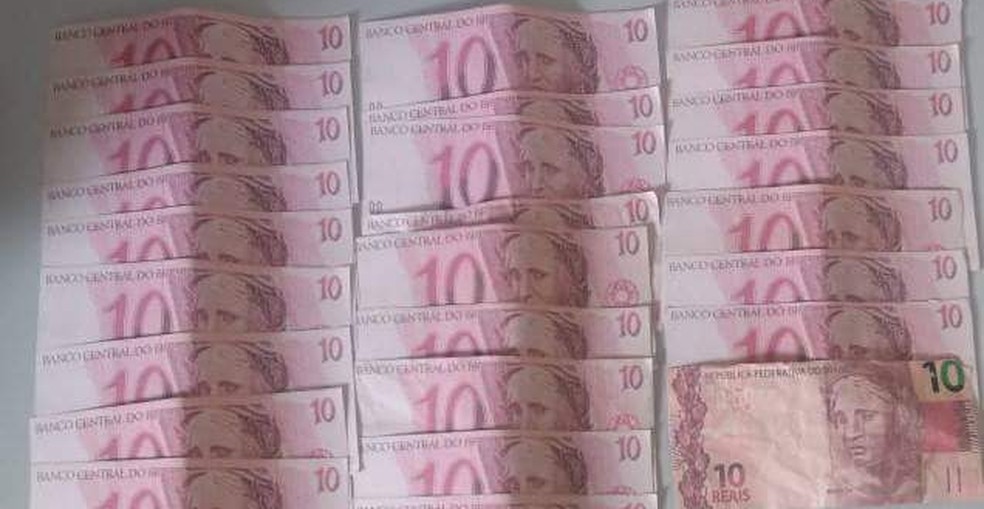 Homem é preso em Guarabira com cédulas falsas — Foto: PMPB/Divulgação