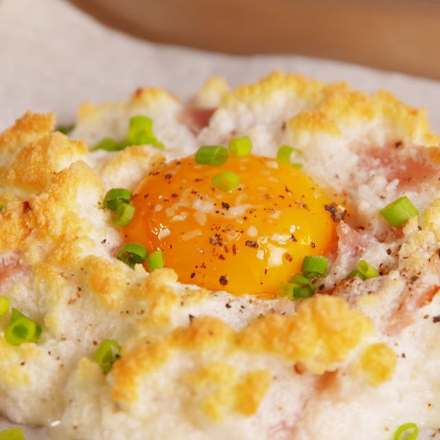 Surpreenda seus convidados com uma receita de ovos em nuvem (Foto: Divulgação)