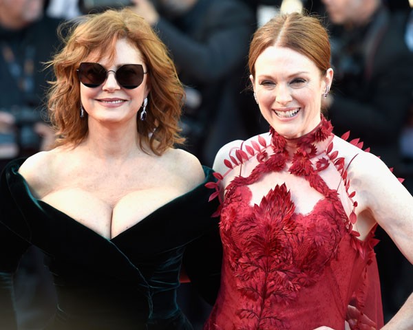 Susan Sarandon e Julianne Moore em Cannes (Foto: Getty Images)