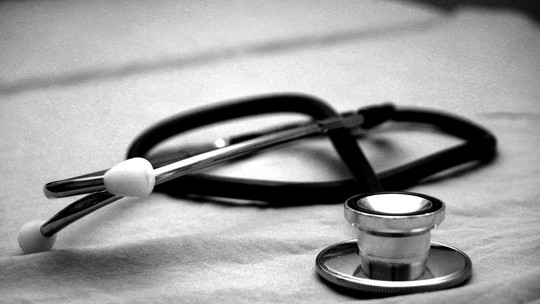 Pesquisa traça perfil de médicos e enfermeiros mortos por Covid-19 no país