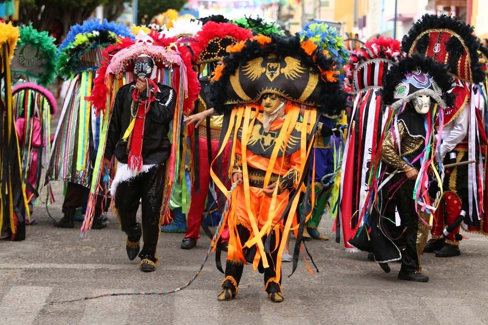Caretas saem &agrave;s ruas de Triunfo no dia 2 de mar&ccedil;o, o S&aacute;bado de Z&eacute; Pereira &mdash; Foto: Prefeitura de Triunfo/Divulga&ccedil;&atilde;o