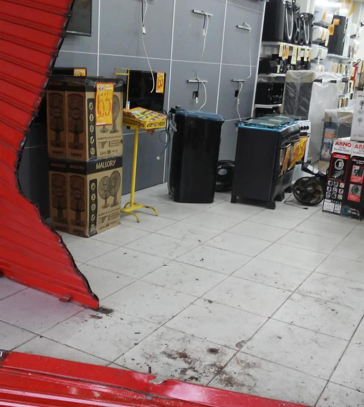 Loja de móveis e eletrodomésticos é arrombada, em João Pessoa Paraíba