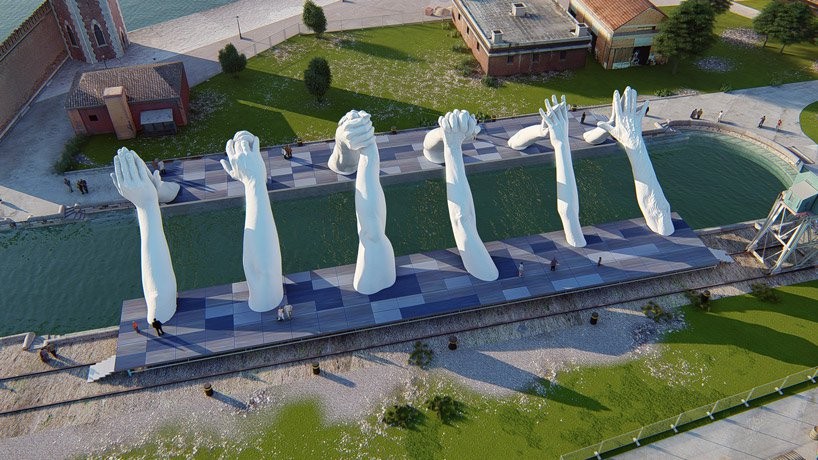Em Veneza, mãos dadas formam ponte escultural em defesa do amor e da união dos povos (Foto: Reprodução)