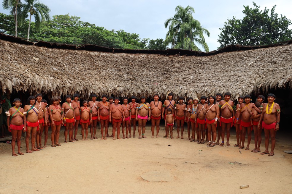 Mulheres Yanomami pediram que presidente eleito atue para retirar garimpeiros da Terra Indígena Yanomami — Foto: Juruna Yanomami/HAY/Divulgação