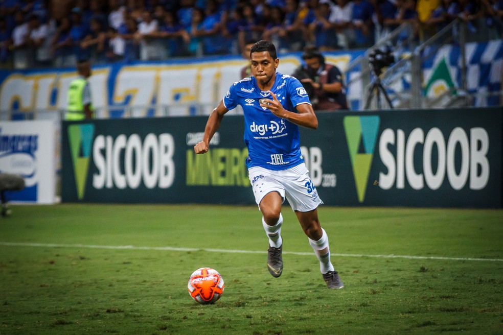 Pedro Rocha fez sua estreia pelo Cruzeiro no Mineirão, contra o Atlético-MG — Foto: Vinnicius Silva/Cruzeiro
