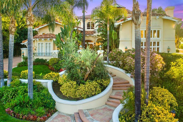 John Travolta compra mansão por R$ 10,7 milhões no subúrbio (Foto: Divulgação)
